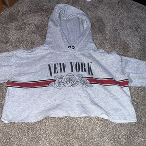 Women's cropped long sleeve